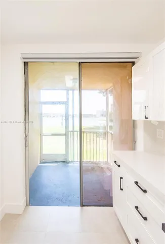 $2,800 | 1750 Northeast 191st Street, Unit 1001, Miami, FL 33179