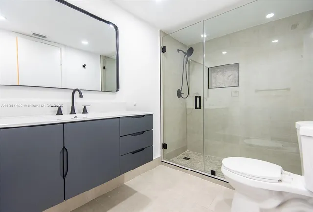 $2,800 | 1750 Northeast 191st Street, Unit 1001, Miami, FL 33179