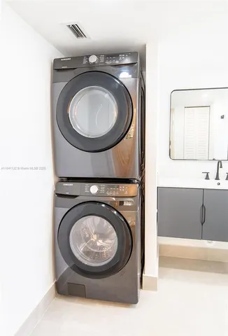 $2,800 | 1750 Northeast 191st Street, Unit 1001, Miami, FL 33179