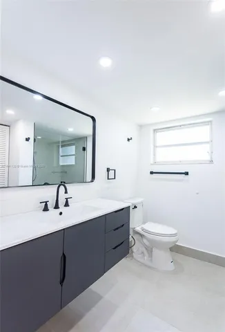 $2,800 | 1750 Northeast 191st Street, Unit 1001, Miami, FL 33179