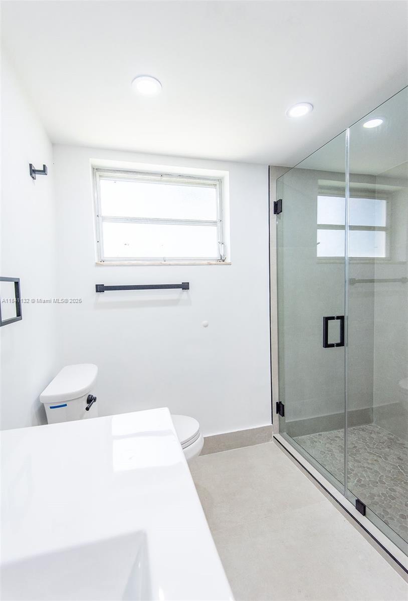 1750 Northeast 191st Street, Unit 1001 Miami, FL 33179 - Photo 22 of 30