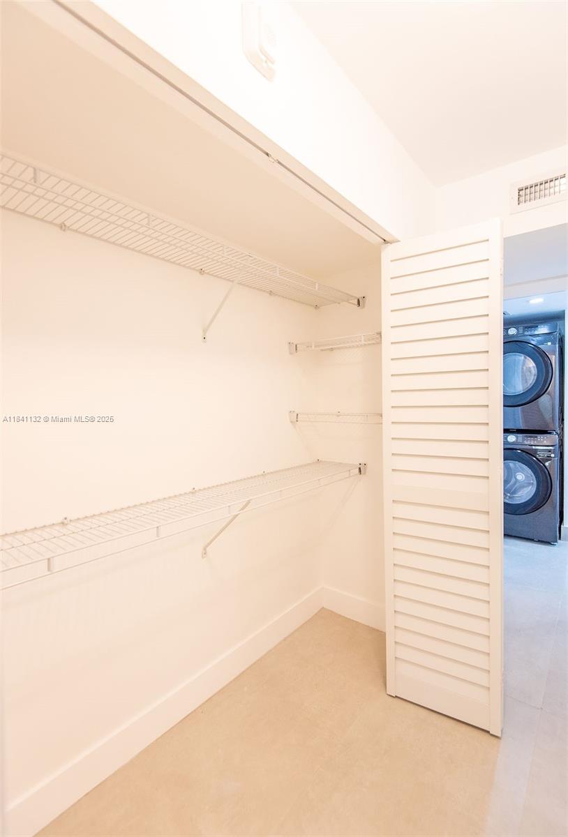 1750 Northeast 191st Street, Unit 1001 Miami, FL 33179 - Photo 27 of 30