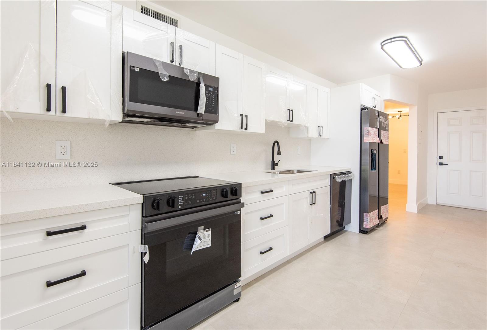 1750 Northeast 191st Street, Unit 1001 Miami, FL 33179 - Photo 8 of 30