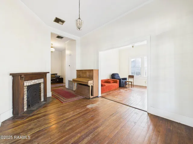 $237,000 | 301 South Pierce Street, Lafayette, LA 70501