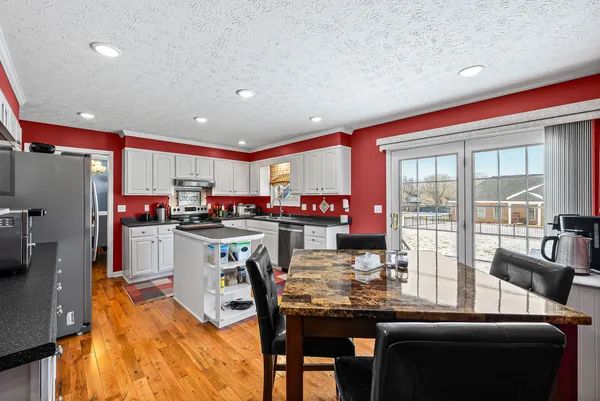 $399,900 | 1130 Emerson Circle, Hopkinsville, KY 42240