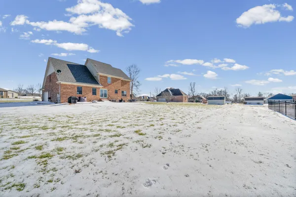 $399,900 | 1130 Emerson Circle, Hopkinsville, KY 42240
