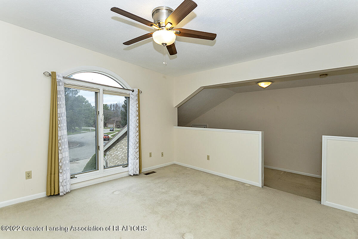 2514 Dustin Road Okemos, MI 48864 - Photo 32 of 43 32
