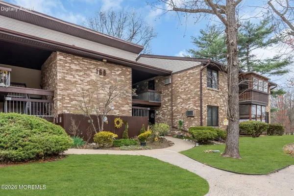 $329,000 | 168 Amberly Drive, Unit D, Manalapan, NJ 07726