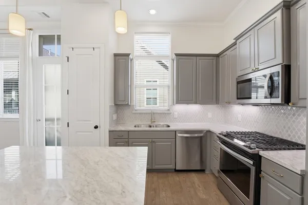 $355,000 | 2117 Naomi Street, Unit B, Houston, TX 77054