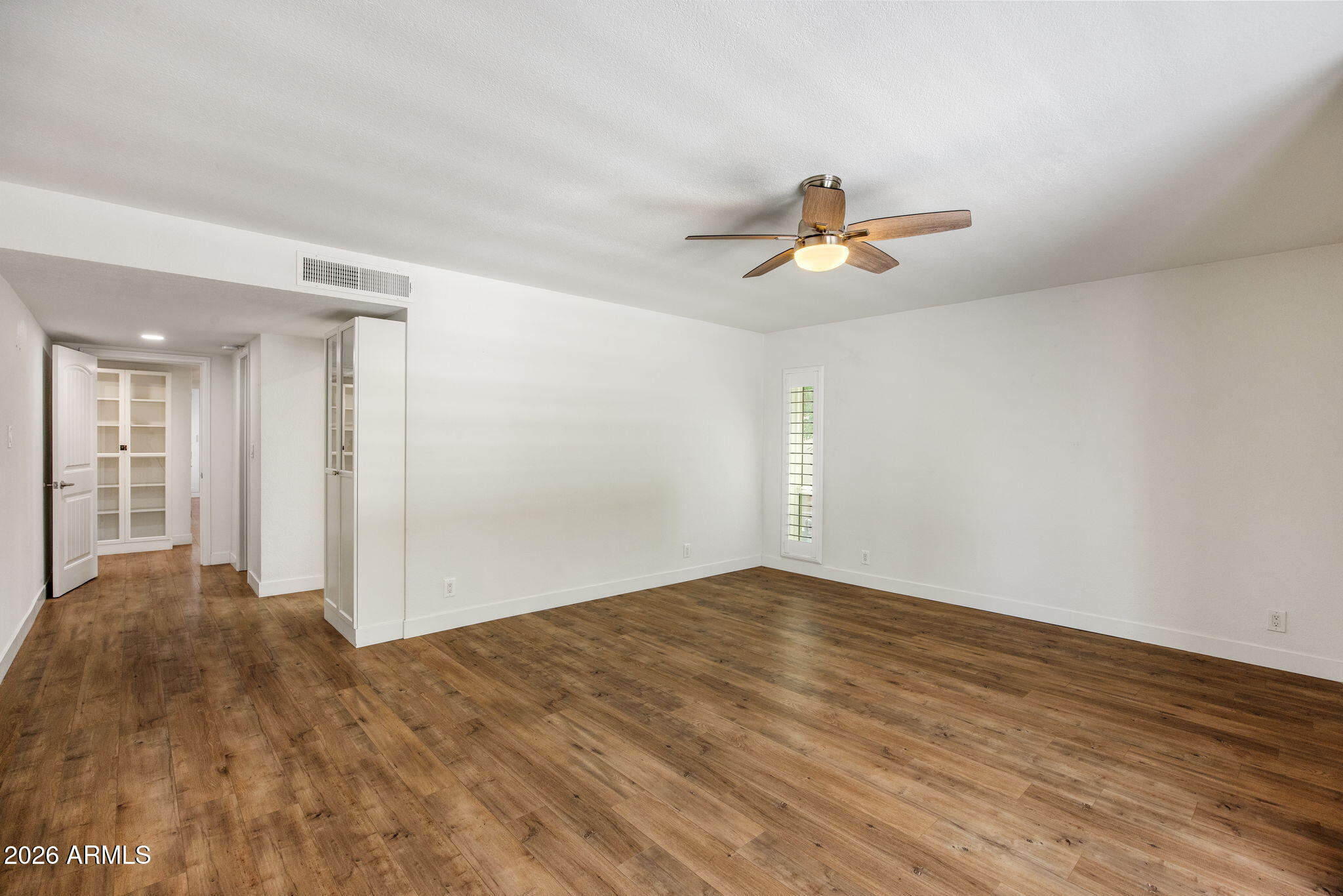 216 West Winged Foot Road Phoenix, AZ 85023 - Photo 13 of 39