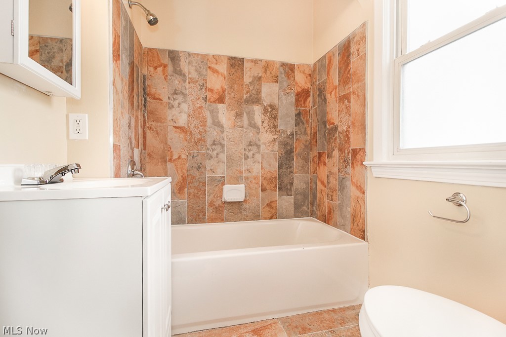 14450 Rockside Road Maple Heights, OH 44137 - Photo 14 of 28