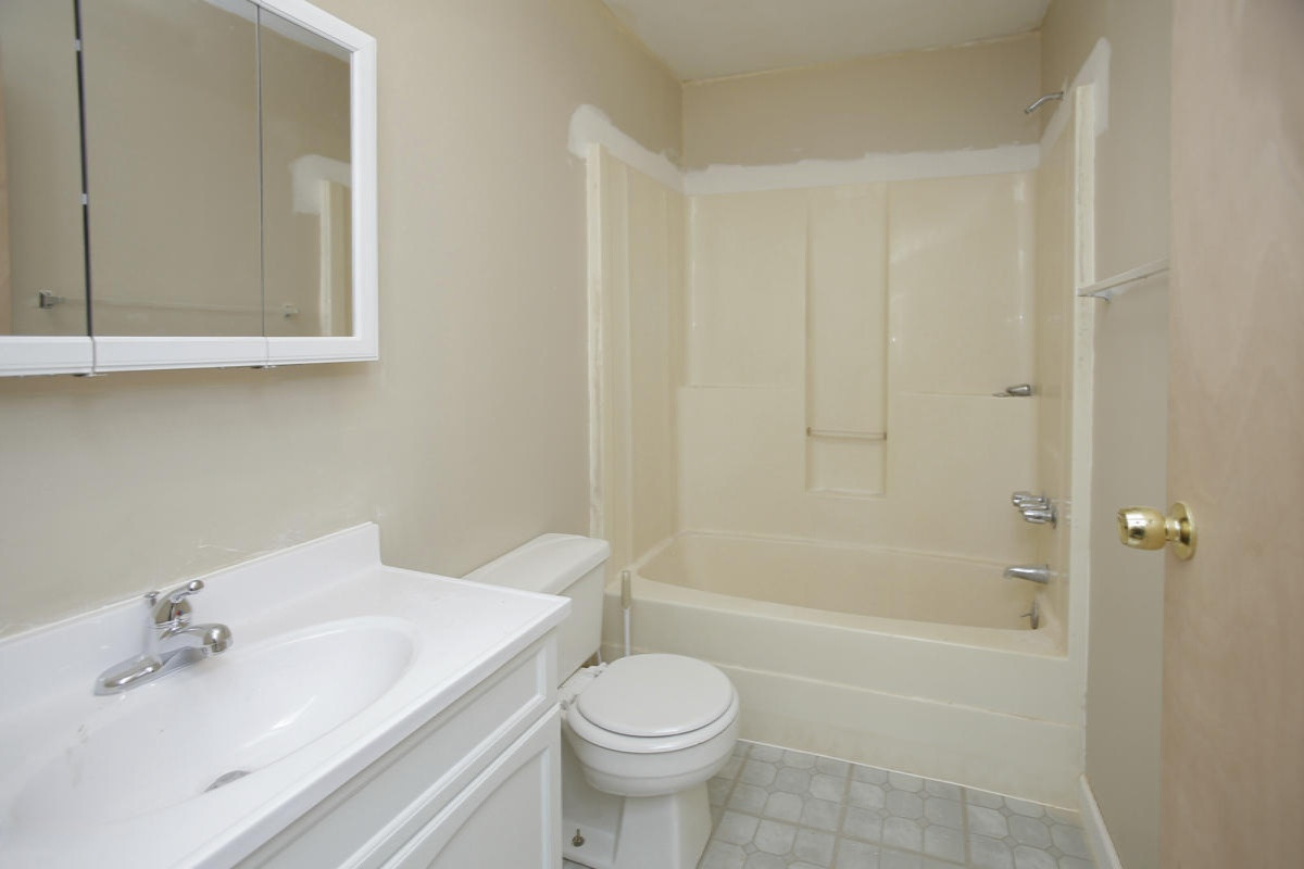 1250 Marsh Road Plainwell, MI 49080 - Photo 12 of 26 1252-1250 marsh-110