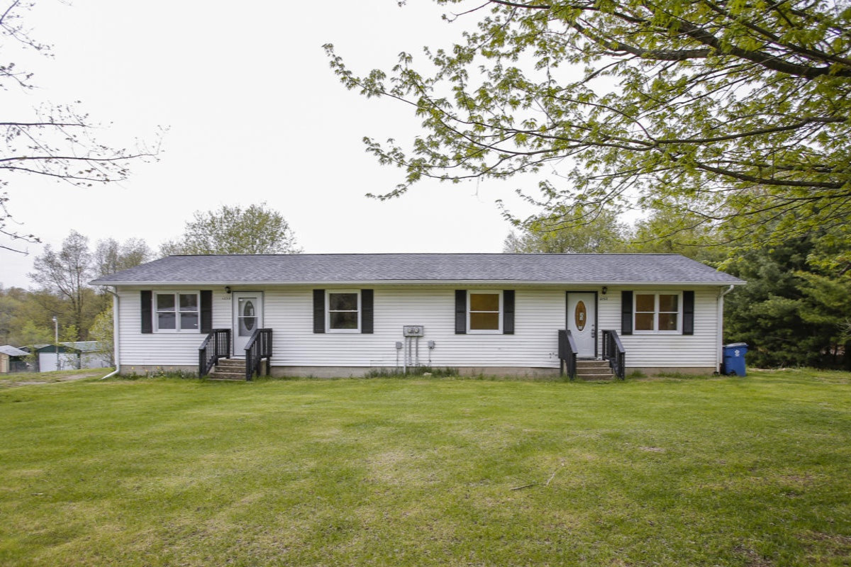 1250 Marsh Road Plainwell, MI 49080 - Photo 2 of 26 1252-1250 marsh-102