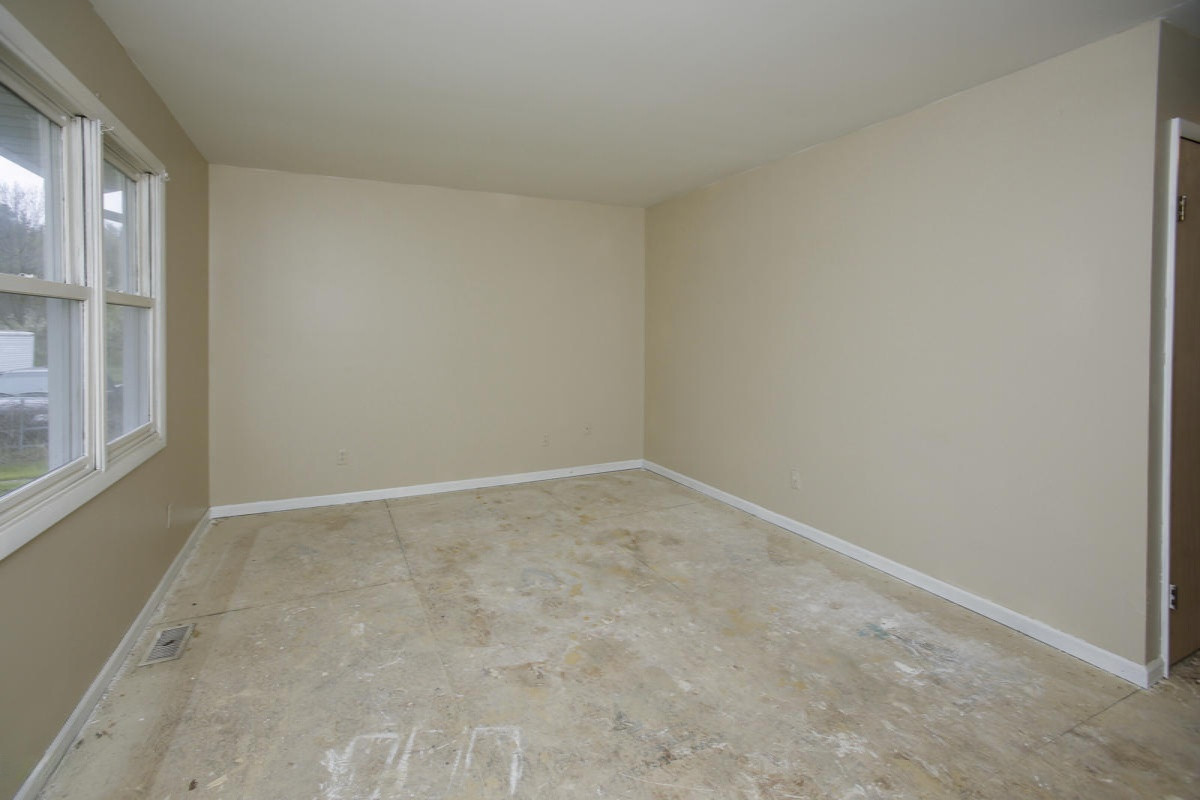 1250 Marsh Road Plainwell, MI 49080 - Photo 5 of 26 1252-1250 marsh-103