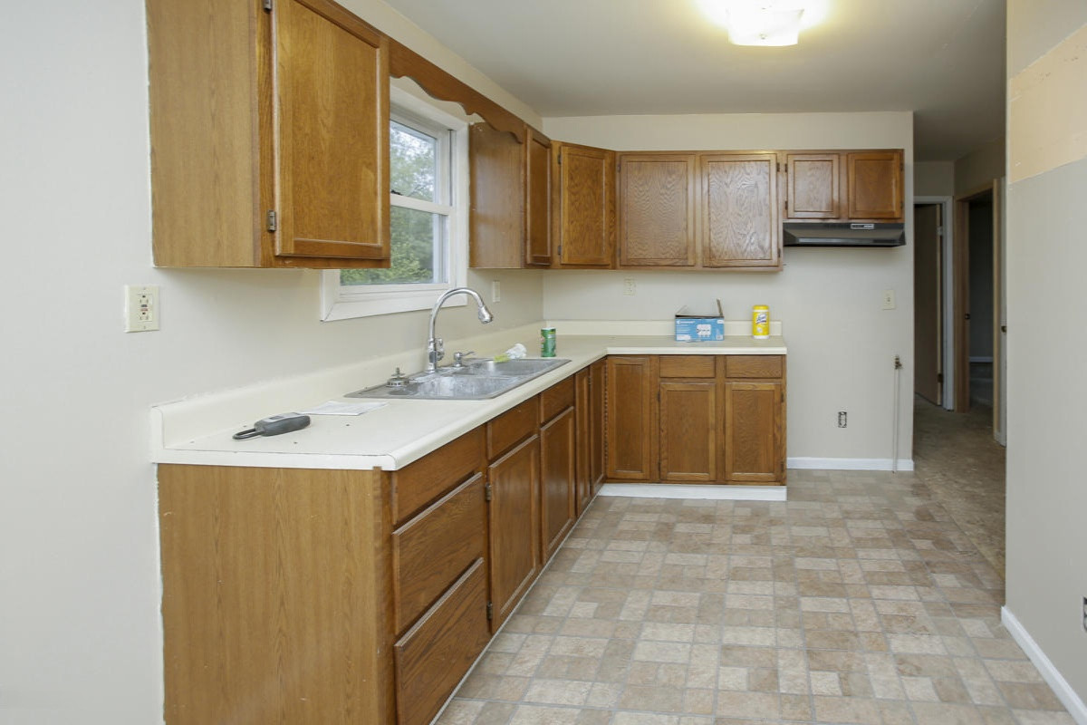 1250 Marsh Road Plainwell, MI 49080 - Photo 8 of 26 1252-1250 marsh-106
