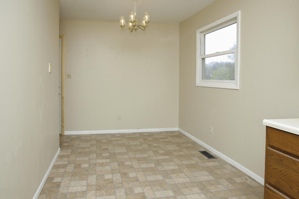 1250 Marsh Road Plainwell, MI 49080 - Photo 9 of 26 1252-1250 marsh-107