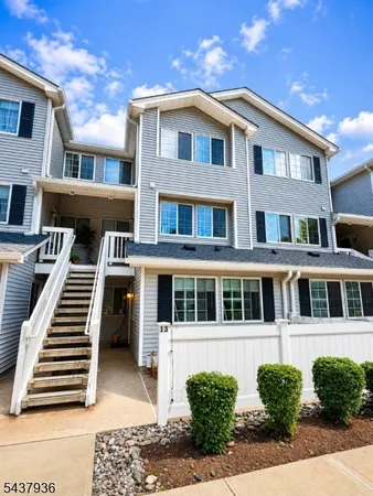 $2,050 | 13 Cheswich Court, Bedminster, NJ 07921