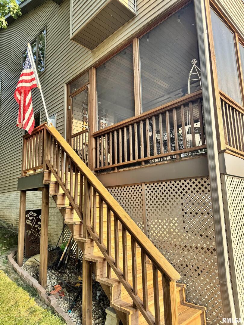 102 5th Street, Unit 6 Fulton, IL 61252 - Photo 41 of 42 a view of entryway