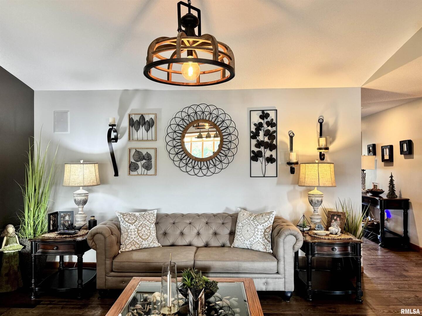 102 5th Street, Unit 6 Fulton, IL 61252 - Photo 8 of 42 a living room with furniture a rug and a mirror