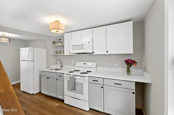 $1,400 | 56 Van Buren Street, Ballston Spa, NY 12020
