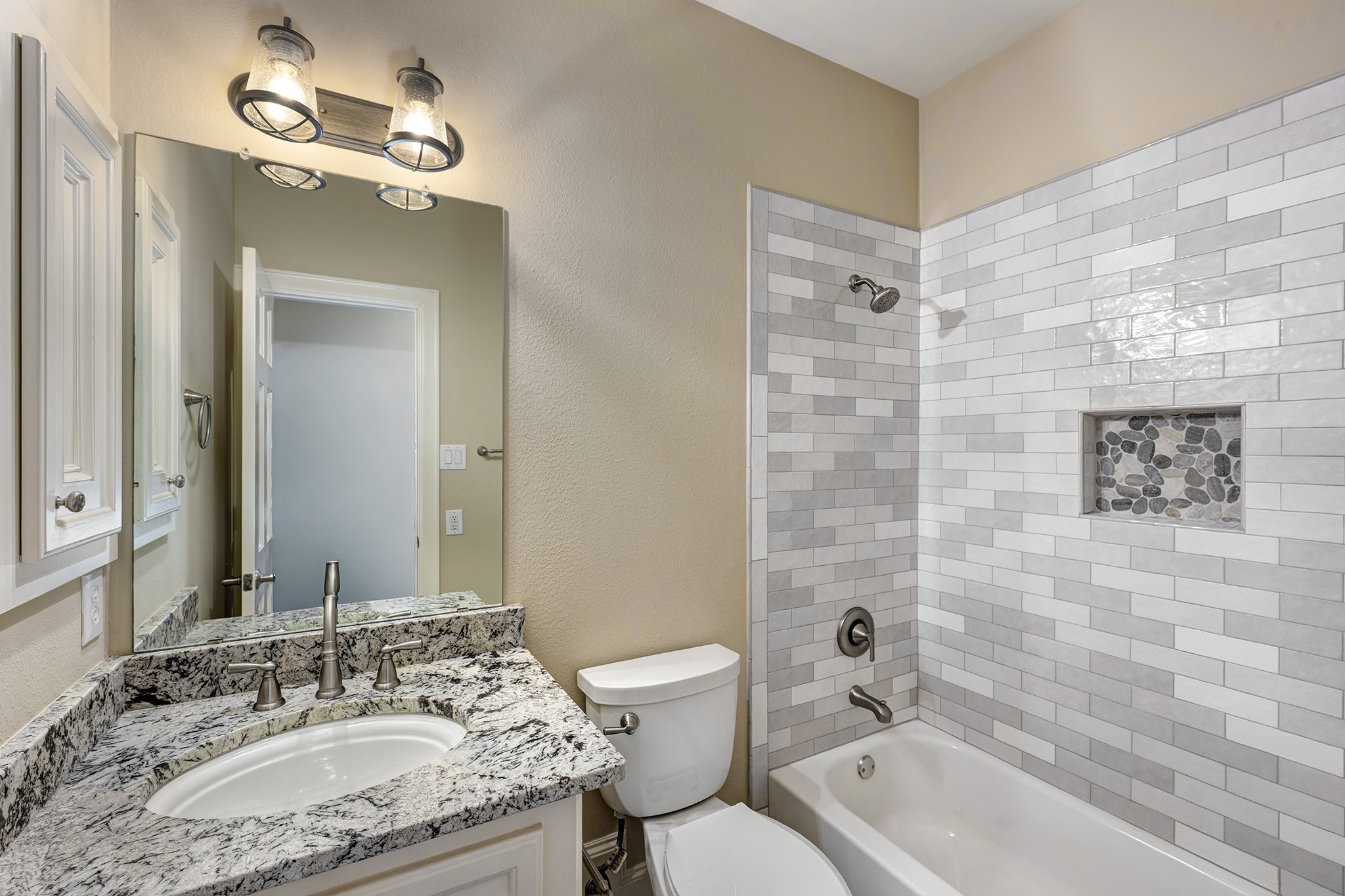 2740 Wroxton Road West University Place, TX 77005 - Photo 21 of 28 Secondary Bathroom