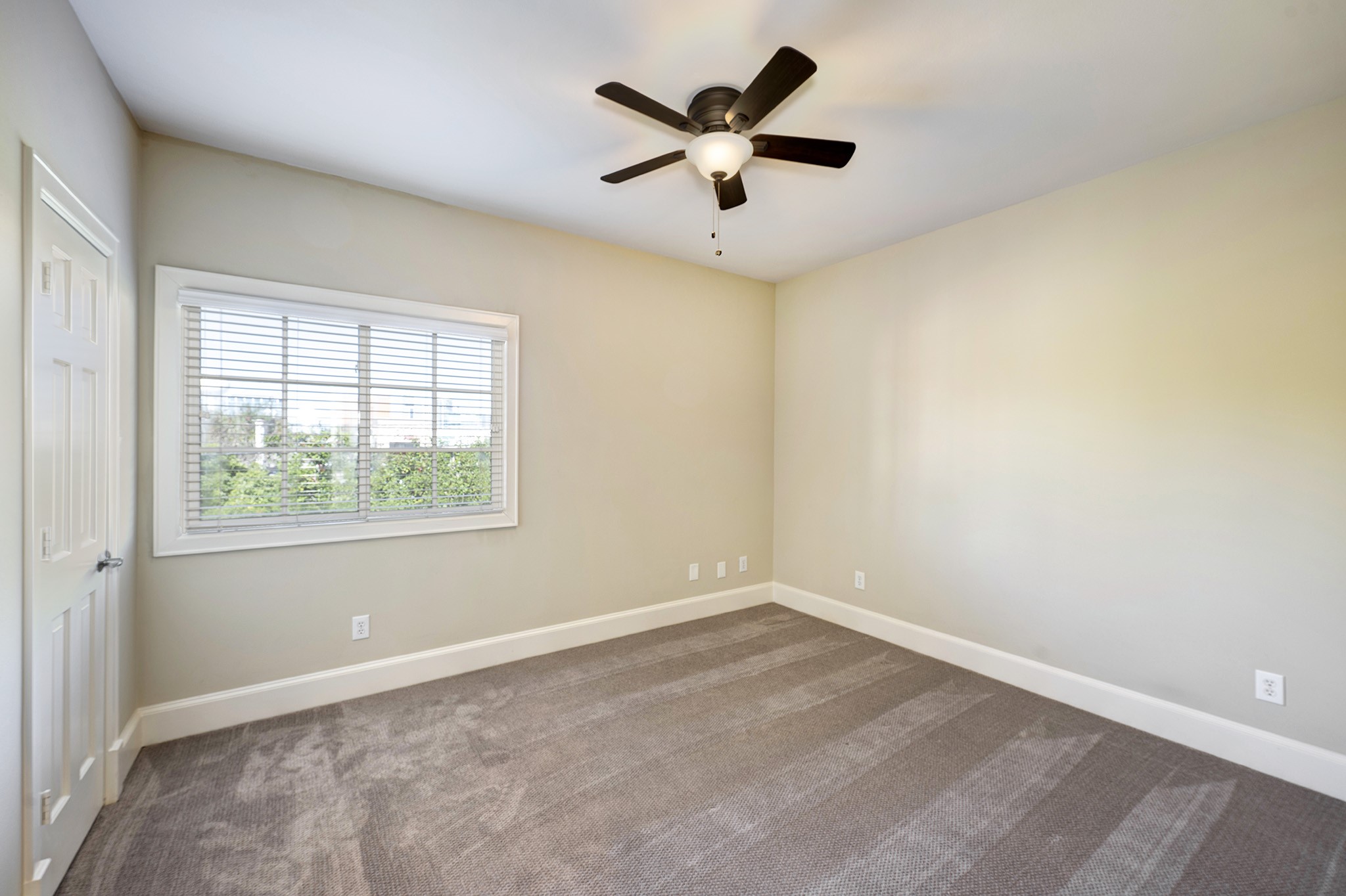2740 Wroxton Road West University Place, TX 77005 - Photo 22 of 28 Secondary Bedroom #2