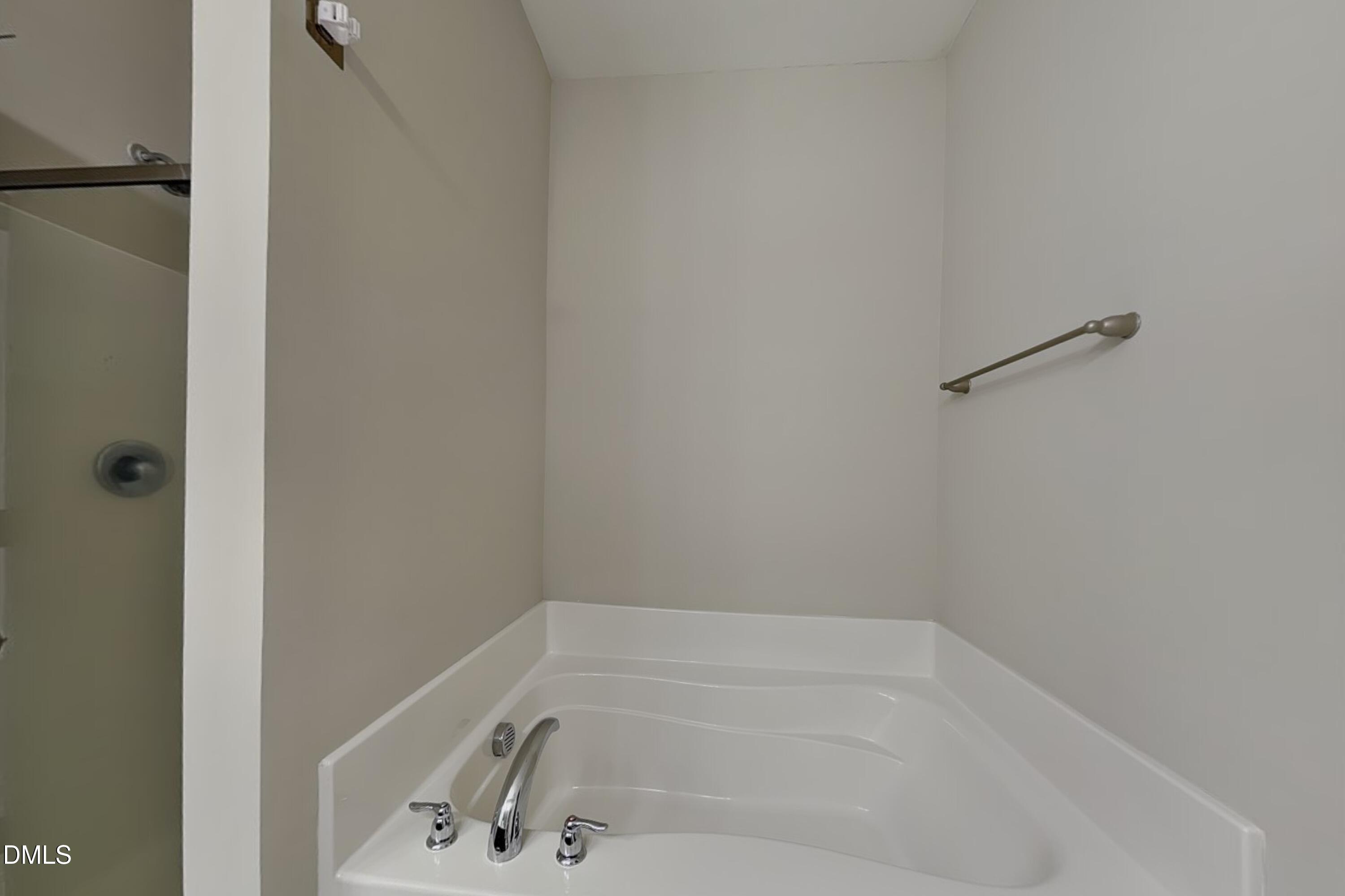 6321 Silver Creek Lane Raleigh, NC 27603 - Photo 11 of 23 10_Image_AEMGoeicRX