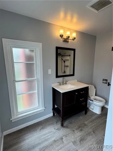 $1,200 | 260 Chestnut Street, Unit 2, Lockport City, NY 14094