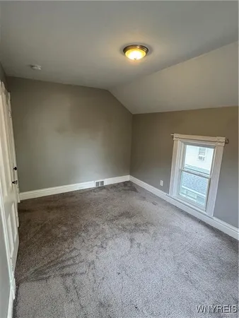 $1,200 | 260 Chestnut Street, Unit 2, Lockport City, NY 14094