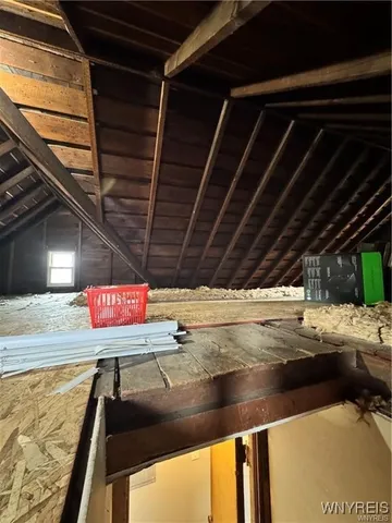 $1,200 | 260 Chestnut Street, Unit 2, Lockport City, NY 14094