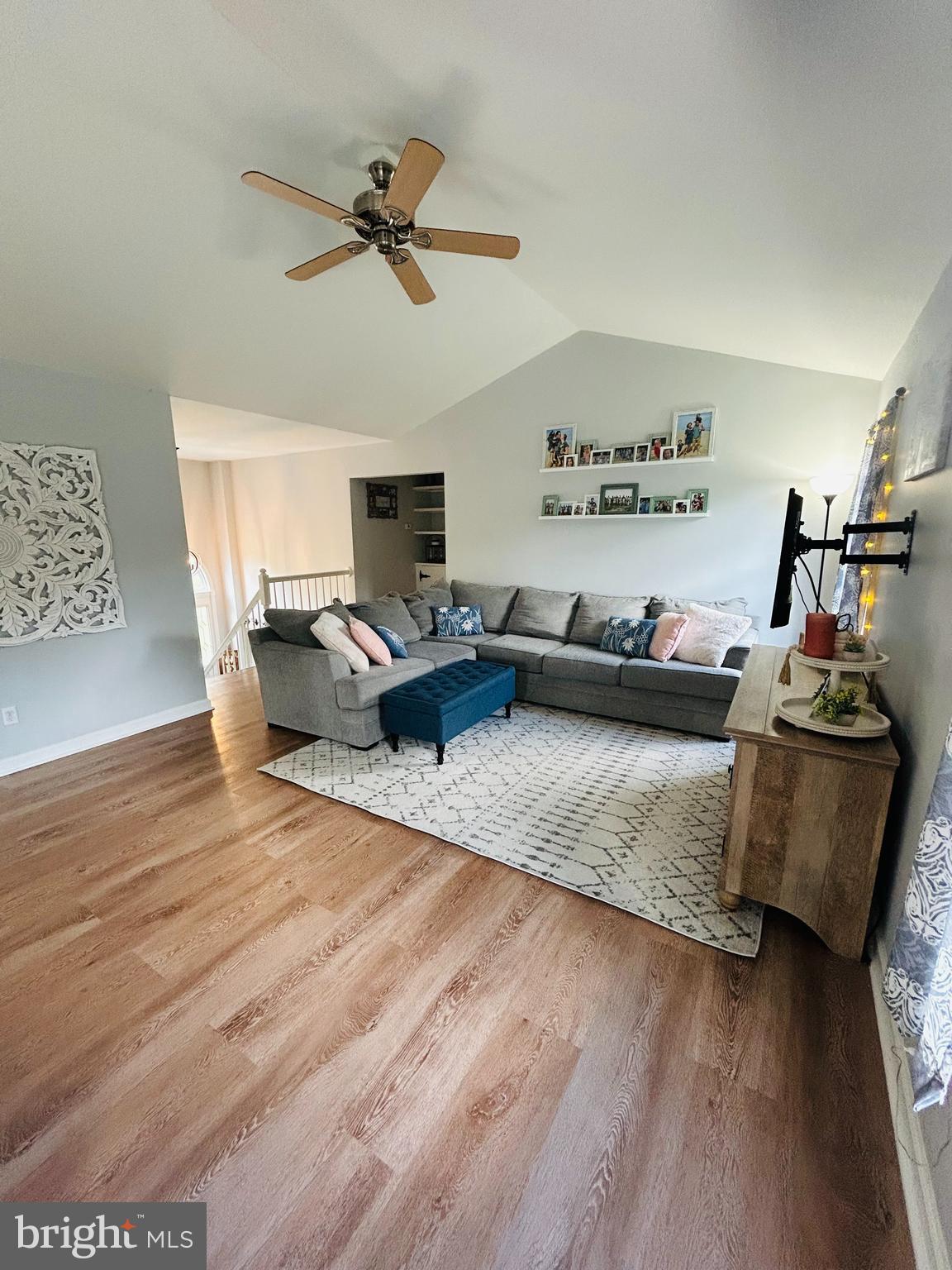 850 Loop Road Gerrardstown, WV 25420 - Photo 5 of 38 Living room