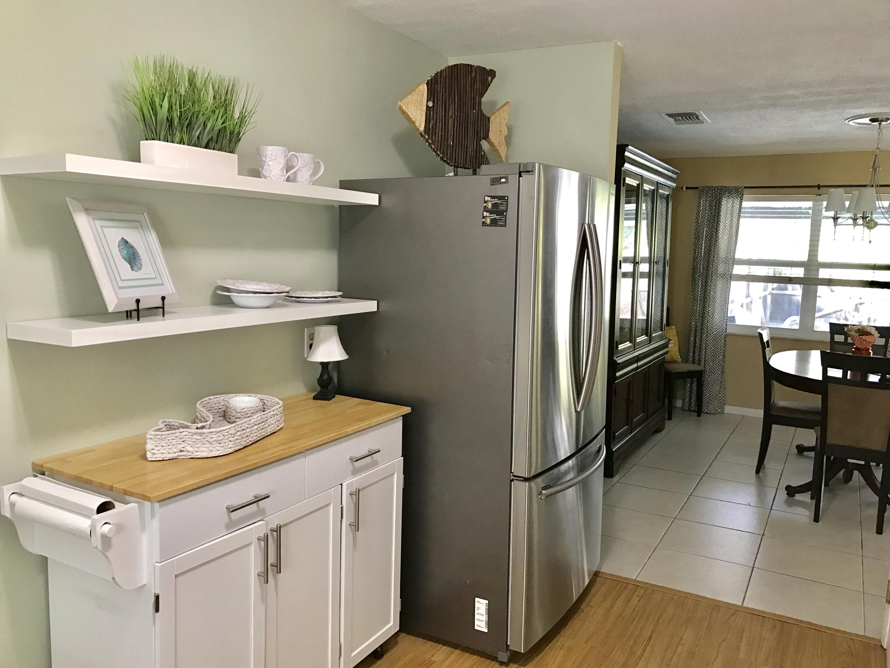 315 Pineview Road Jupiter, FL 33469 - Photo 25 of 42 Kitchen