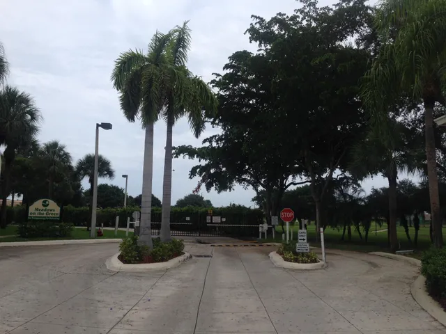 $1,995 | 407 Meadows Circle, Unit 407, Boynton Beach, FL 33436