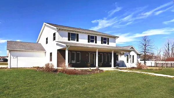 $478,500 | 410 West Sangamon Street, Fisher, IL 61843