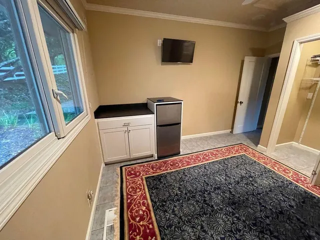 $1,600 | 345 Cervantes Road, Portola Valley, CA 94028