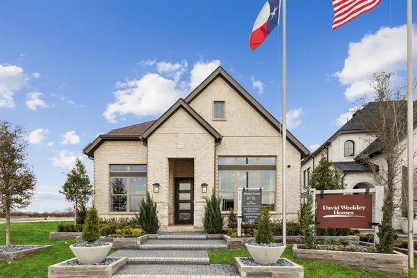 $569,990 | 2078 Cuellar Way, Van Alstyne, TX 75495