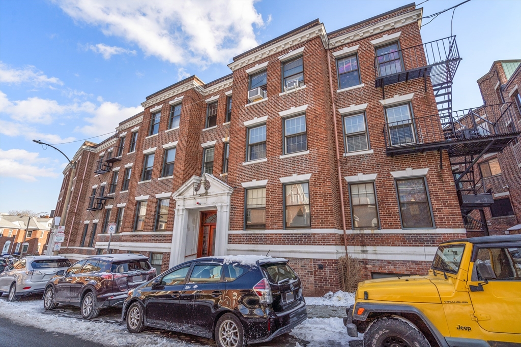 120 Lanark Road, Unit 11 Boston, MA 02135 - Photo 9 of 11