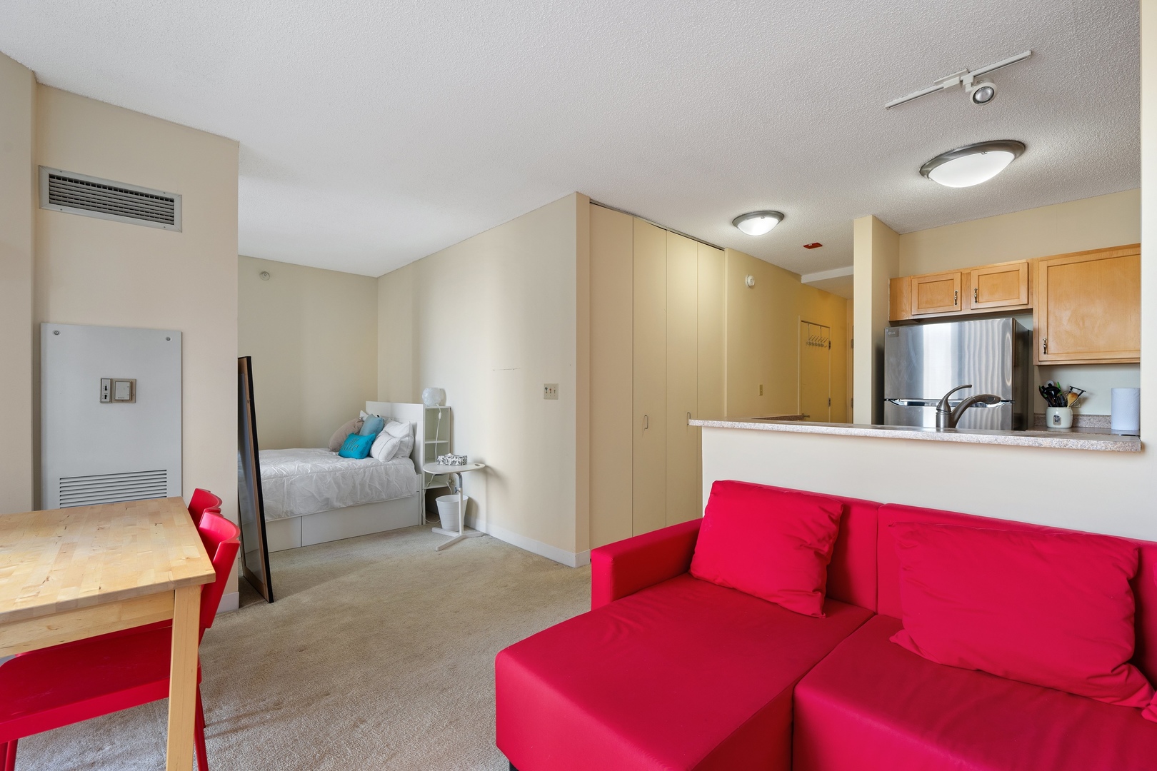 222 North Columbus Drive, Unit 902 Chicago, IL 60601 - Photo 3 of 16