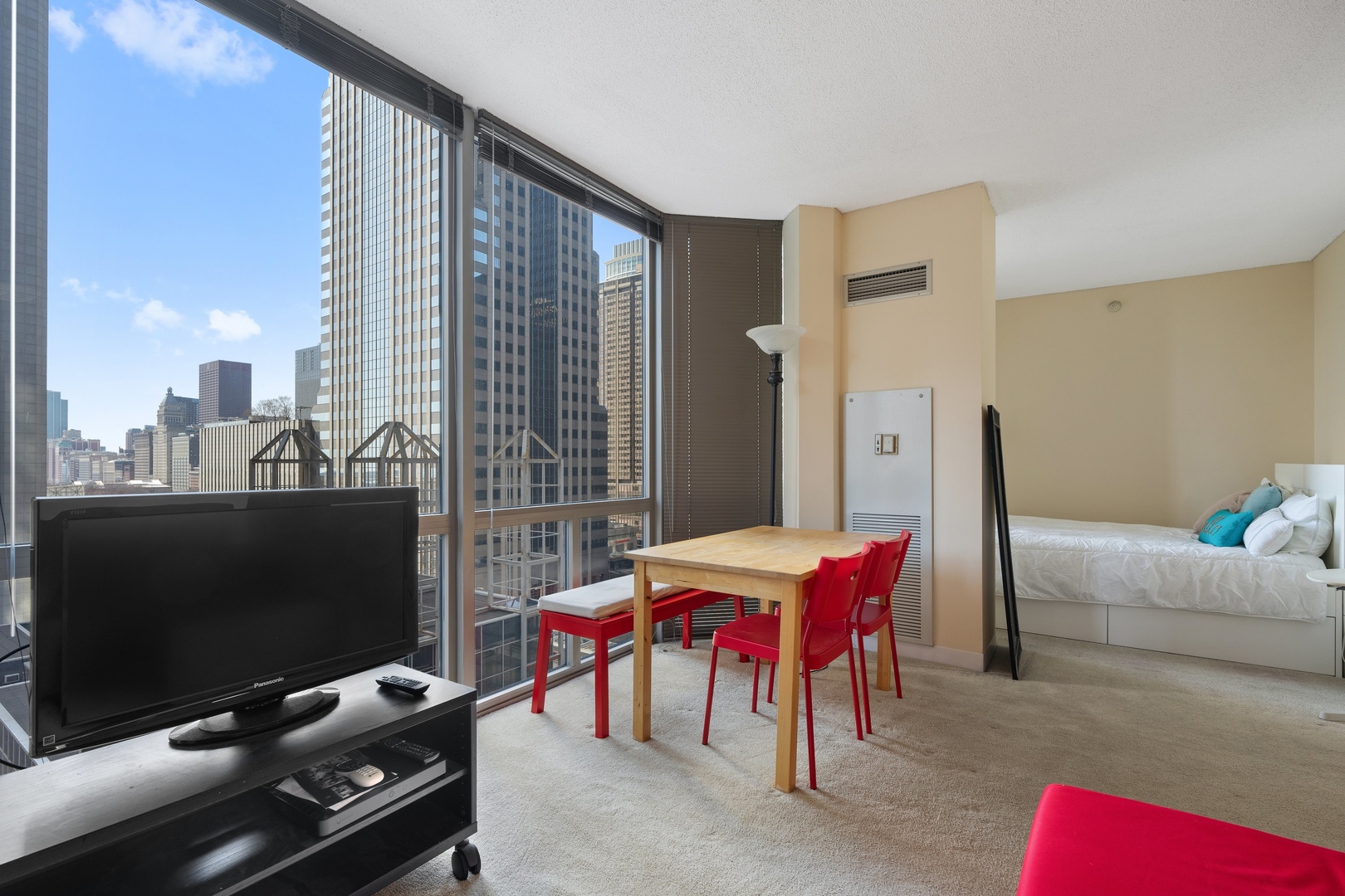 222 North Columbus Drive, Unit 902 Chicago, IL 60601 - Photo 5 of 16