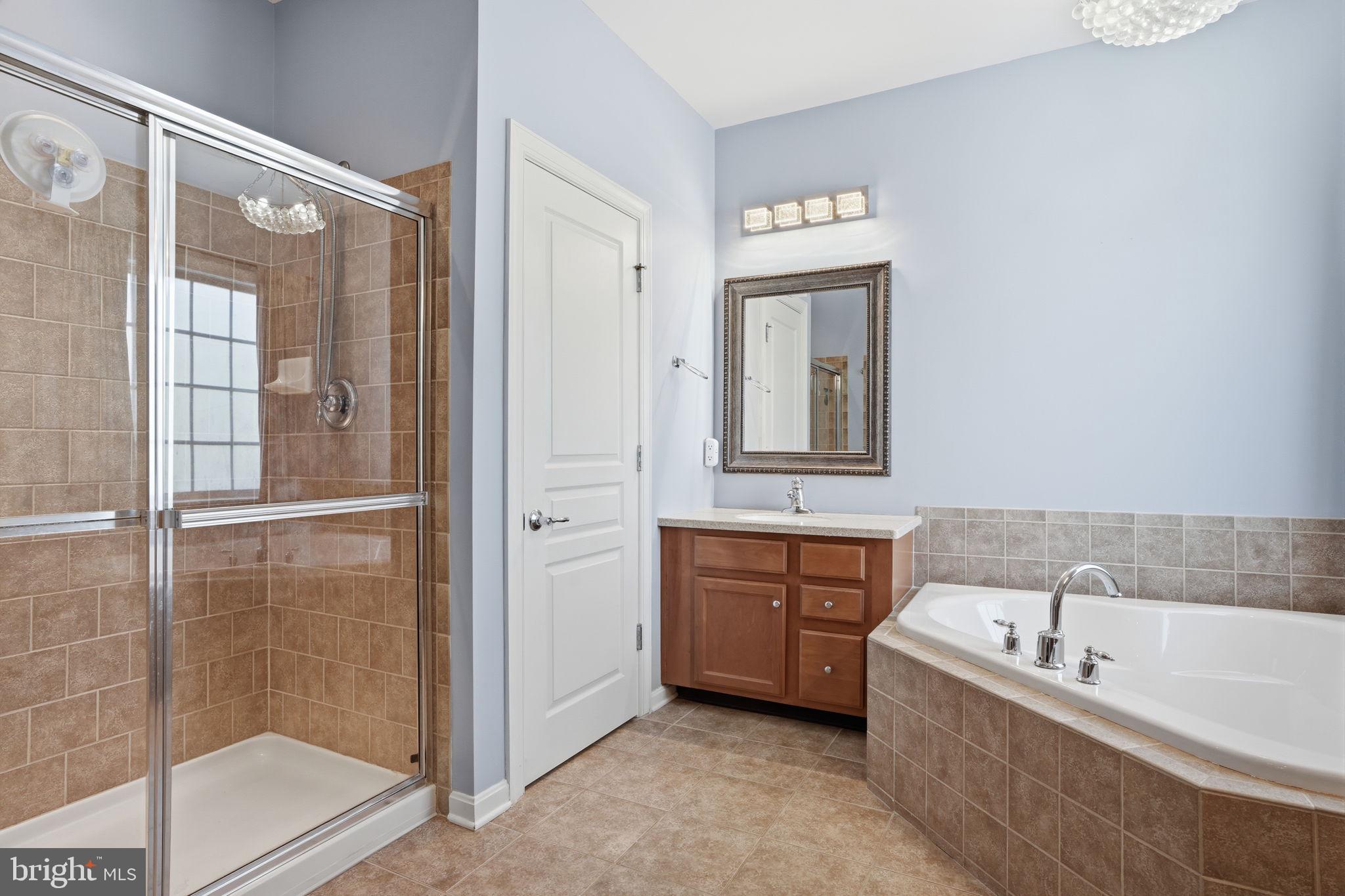 1735 Iron Horse Road Huntingdon Valley, PA 19006 - Photo 23 of 44