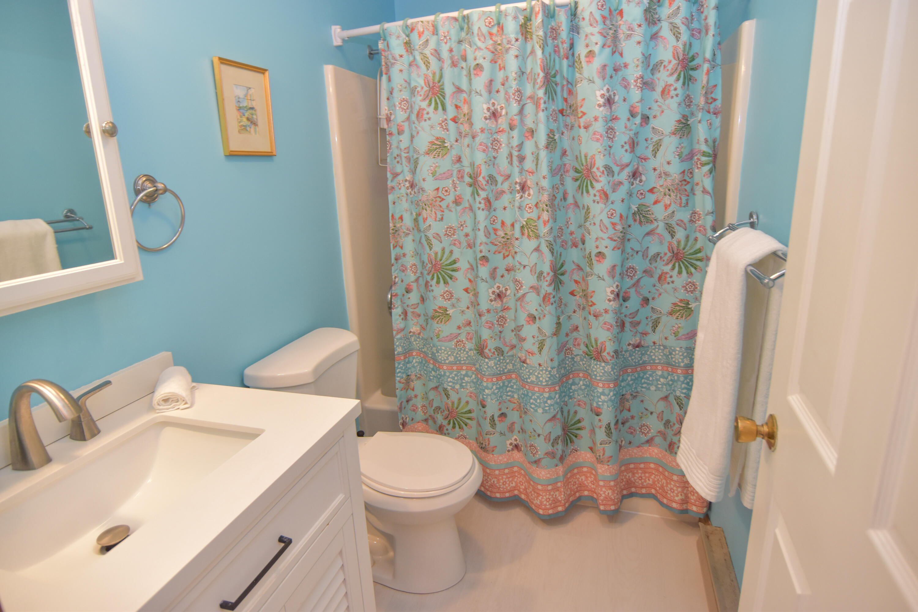 73 Ocean Park Road, Unit 6 Saco, ME 04072 - Photo 15 of 20 2nd Floor Full Bathroom