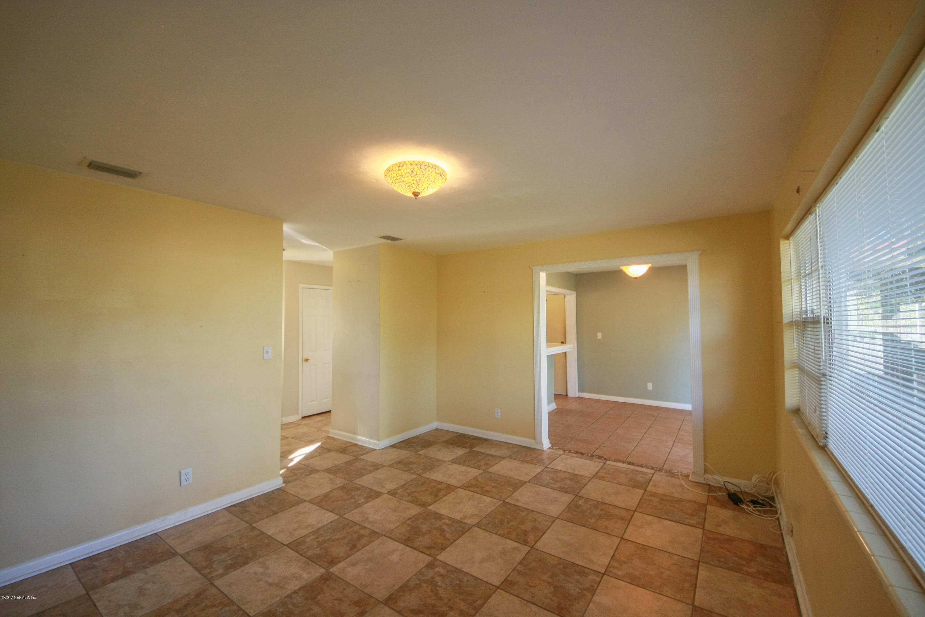 6243 Diane Road Jacksonville, FL 32277 - Photo 3 of 21 diane 11