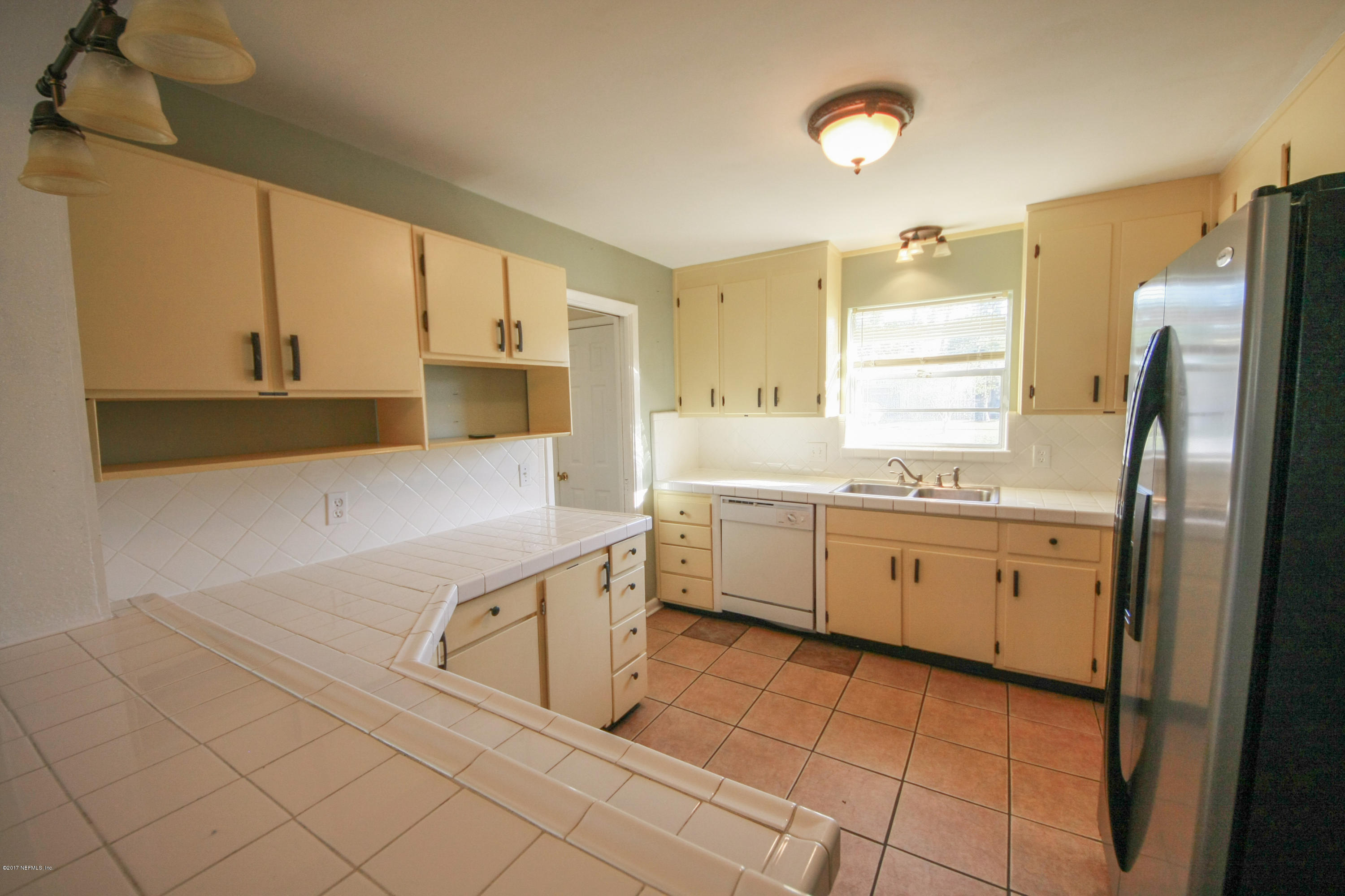 6243 Diane Road Jacksonville, FL 32277 - Photo 7 of 21 diane 17
