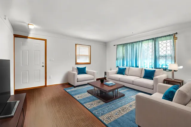 $290,000 | 804 8th Avenue South, South St. Paul, MN 55075