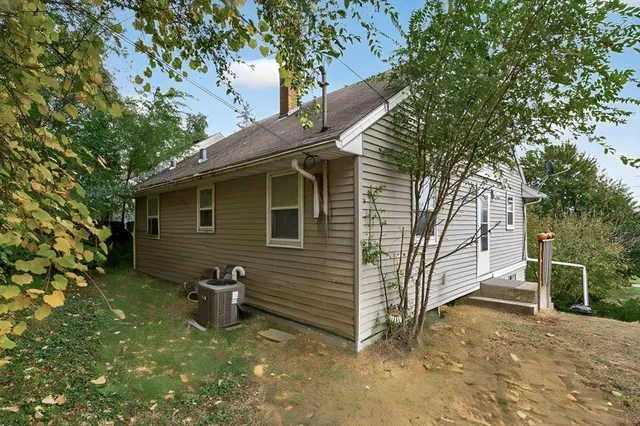 $290,000 | 804 8th Avenue South, South St. Paul, MN 55075