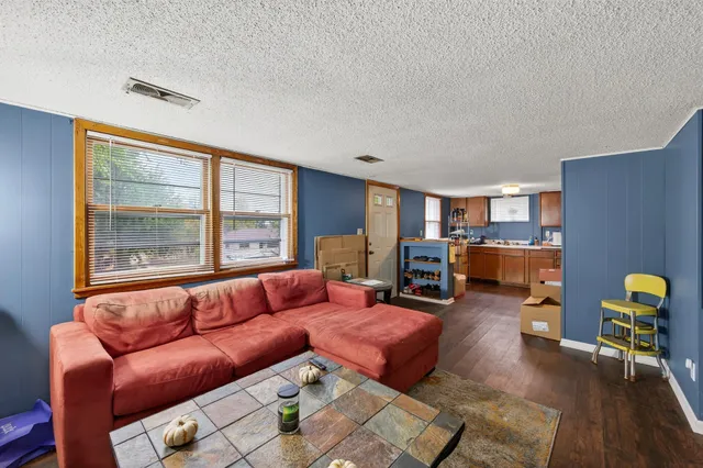 $290,000 | 804 8th Avenue South, South St. Paul, MN 55075