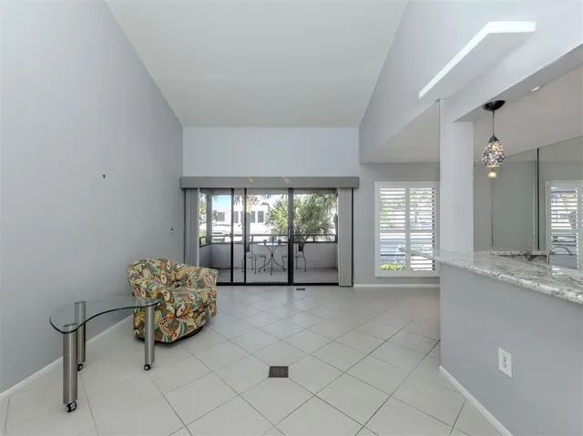 $519,000 | 1555 Tarpon Center Drive, Unit 255, Venice, FL 34285