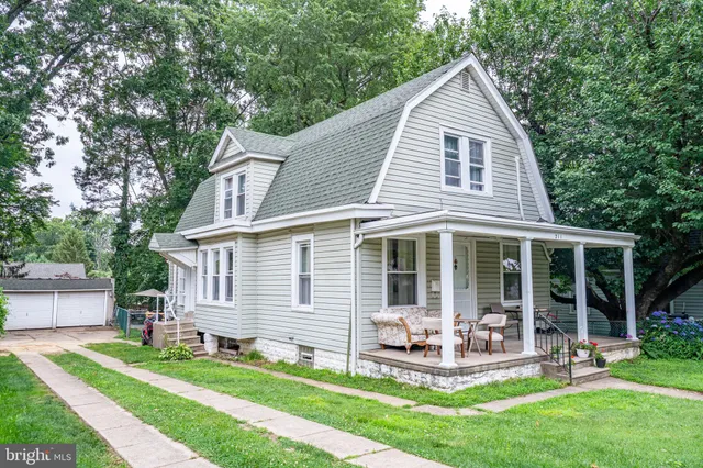 $450,000 | 211 Park Avenue, Jenkintown, PA 19046
