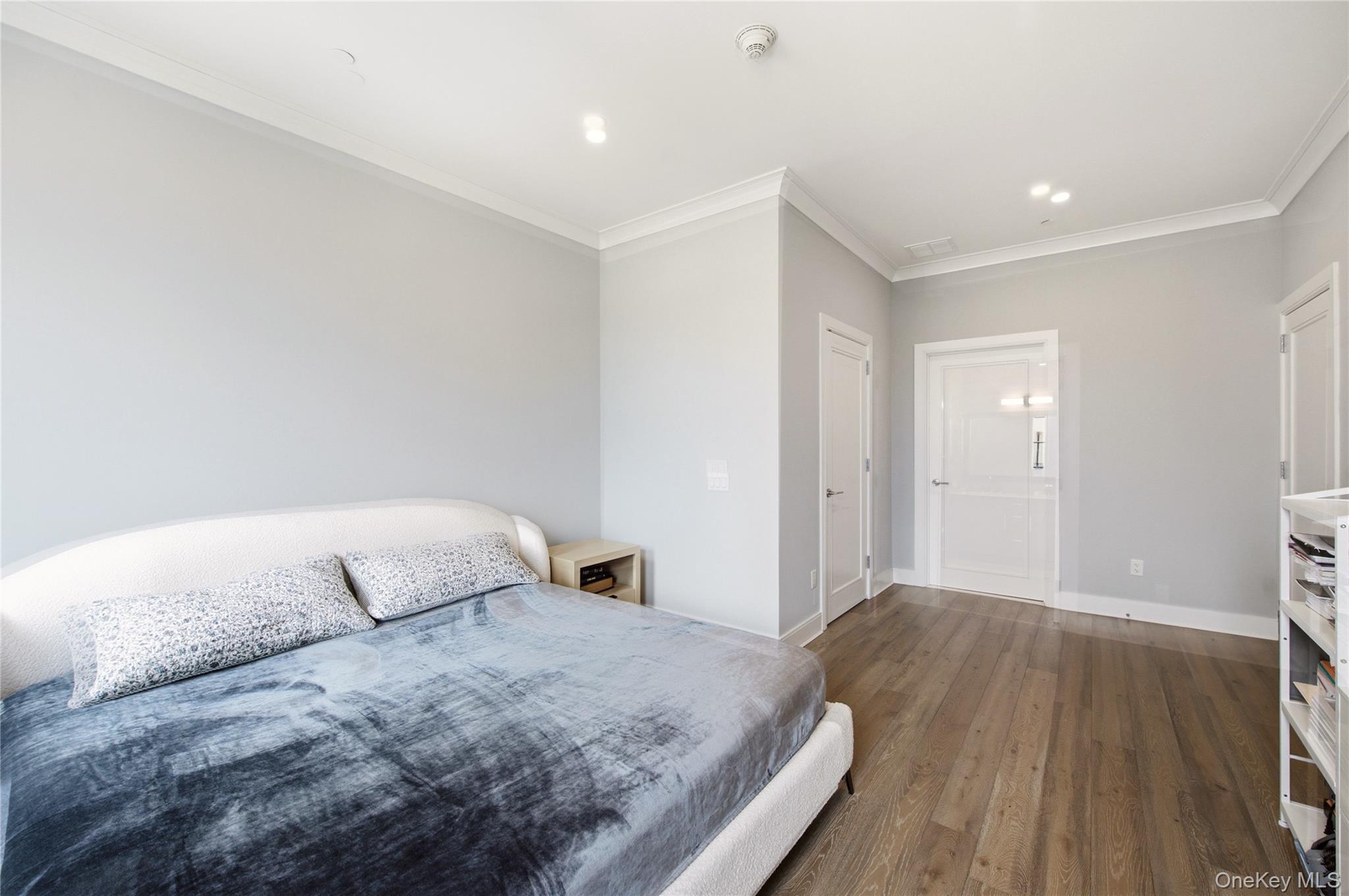 100 Garvies Point Road, Unit 1311 Glen Cove, NY 11542 - Photo 15 of 44