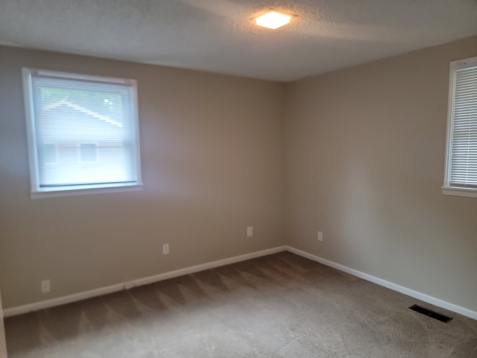217 Sterling Road, Unit A Hendersonville, TN 37075 - Photo 7 of 8 an empty room with a window